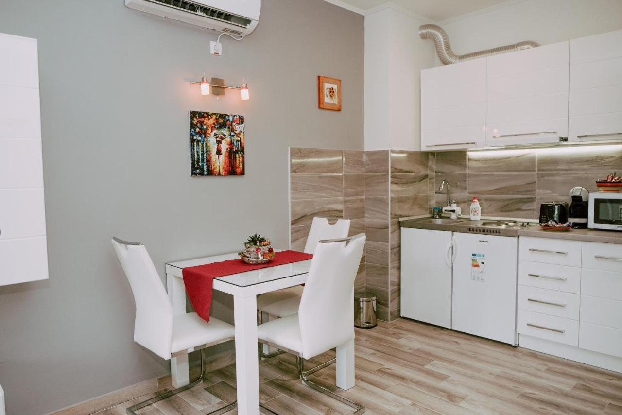 Apartment Rea Суботица Экстерьер фото